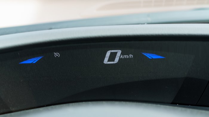 Digital hastighetsmätare i Honda Civic Tourer